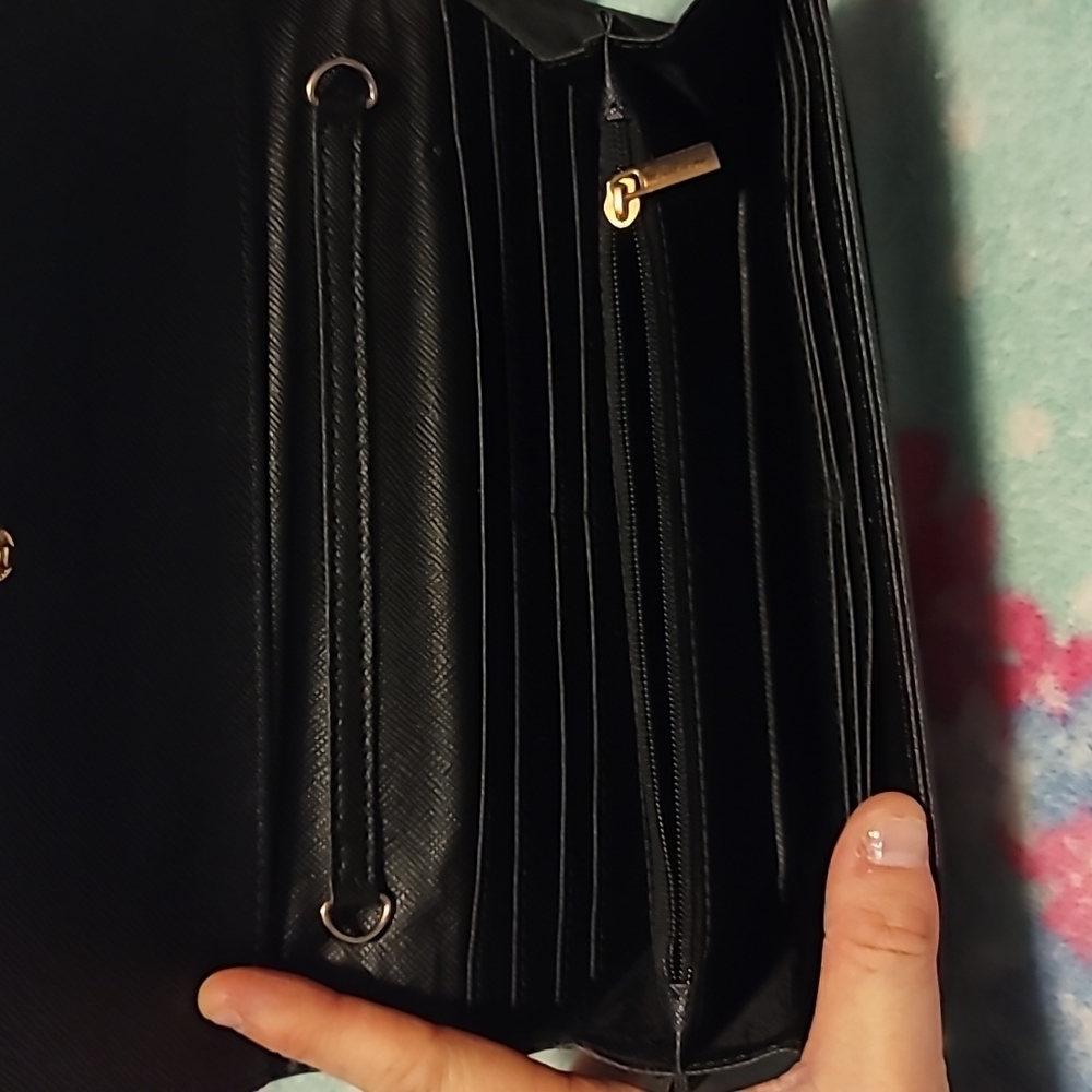 Black Clutch / Wallet - Picture 9 of 14